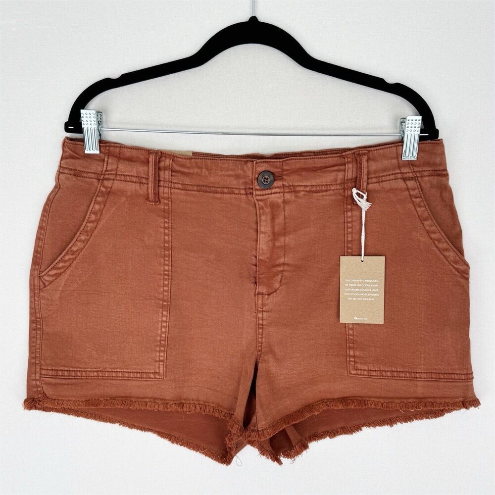 Women’s Rust Frayed Hem Utility Shorts - Picture 2 of 16
